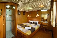 sea-safari-6-double-bed